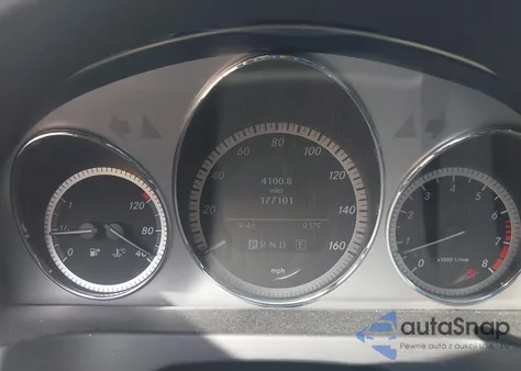 2011 Mercedes-Benz C 300 Luxury/Sport z USA, uszkodzony, nr VIN WDDGF5EB6BR134200